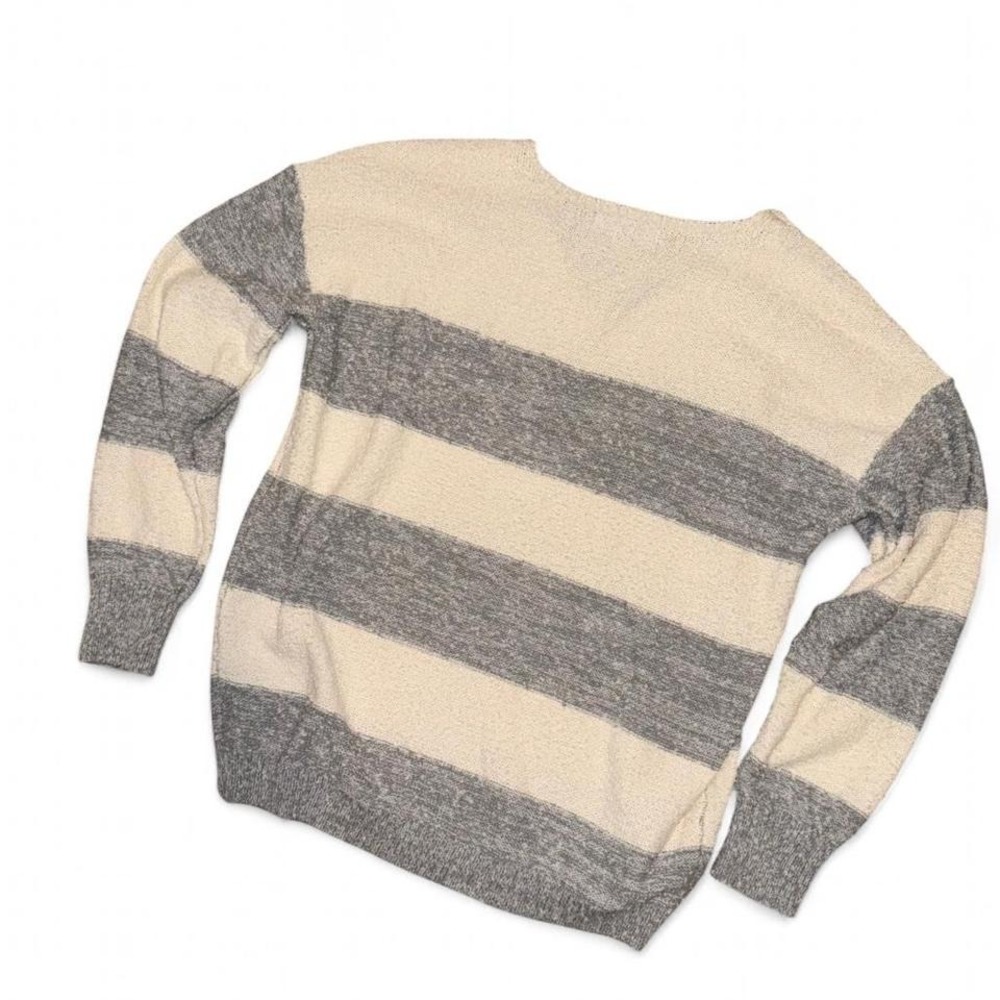 Cream/Gray Striped V-Neck Sweater Ladies Small - Picture 2 of 6